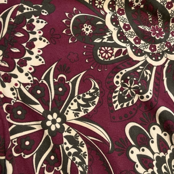 ⭐️4 for $10⭐️Maroon Paisley Leggings. Women's Size Large / XL. Buttery Soft. - Picture 4 of 5